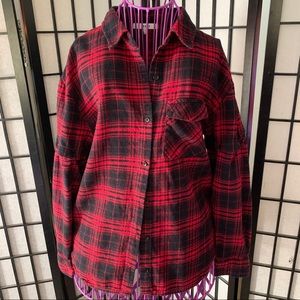 💫4/$20 Ro&De red & black flannel, size M